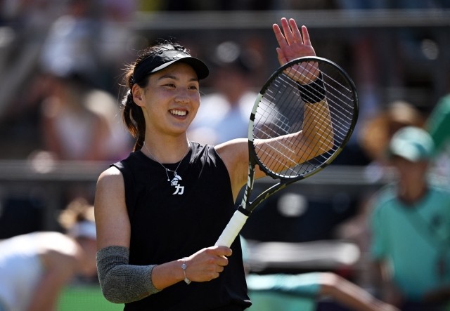 立在对球队 立在对球队